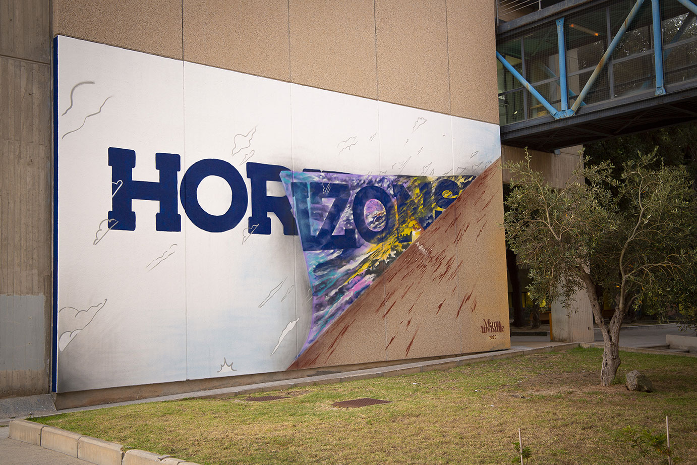 ''Horizons'' Spray e pittura al quarzo su muro 12 x 6 m Cittadella Universitaria Monserrato 2020
