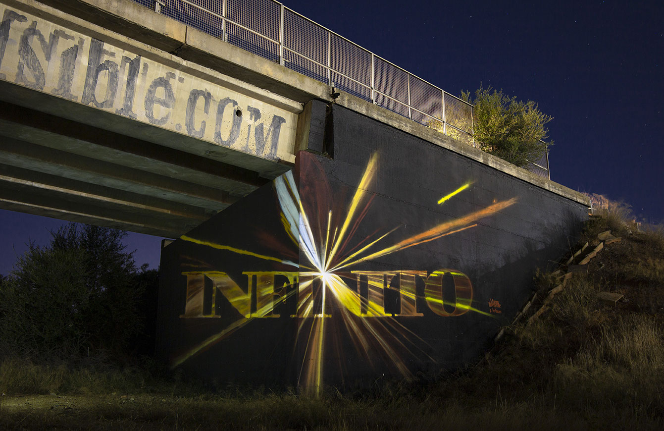 ''Infinito'' Spray, quarzo e smalto su muro 15 x 8 m Cagliari 2020