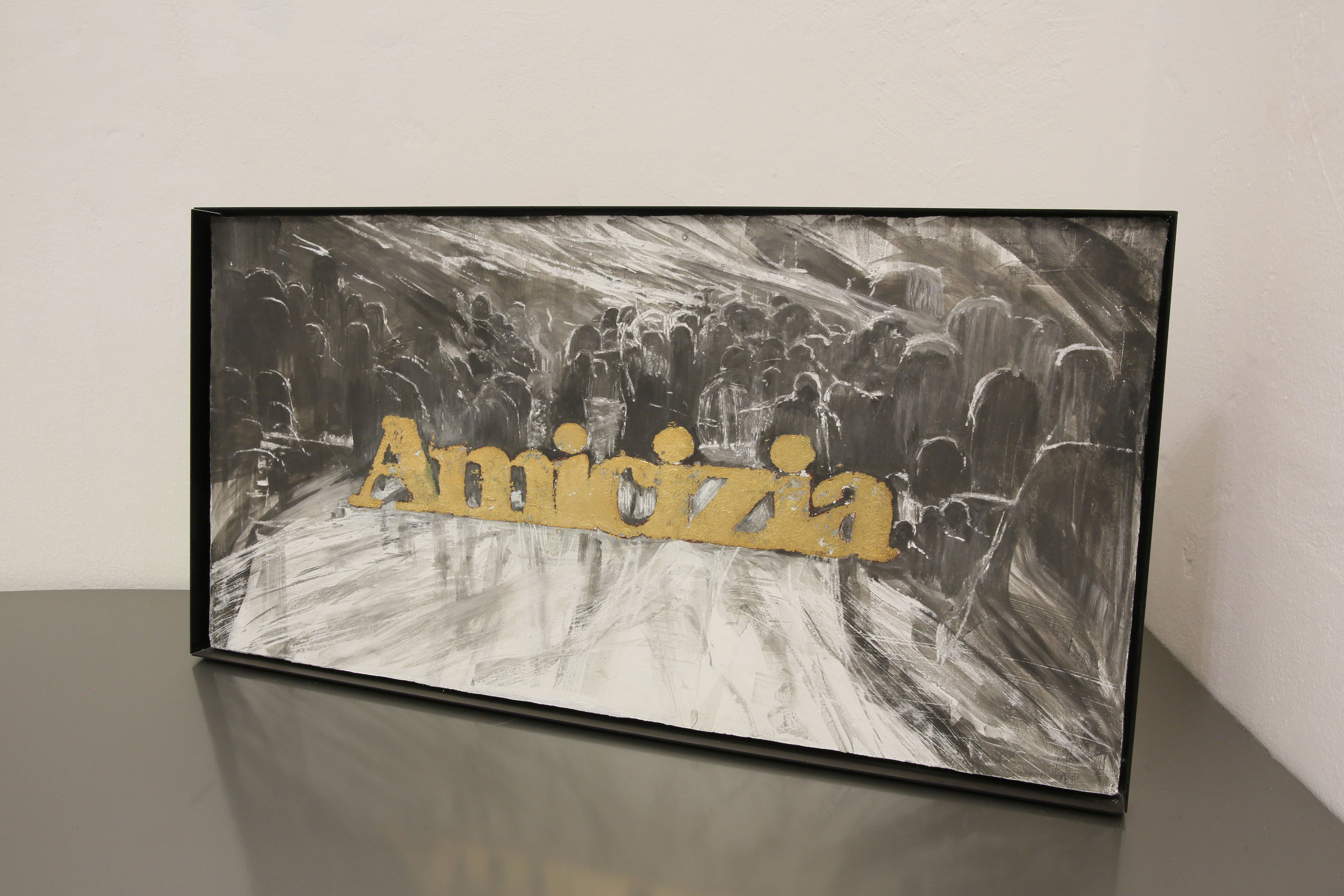 “Amicizia”
Affresco et feuille d'or sur bois
52,5 x 104 x 2,5 cm
Cadre en aluminium anodisé 2019