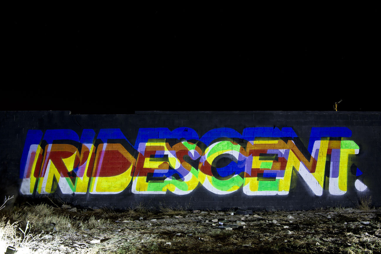 ''Iridescent'' spray et quartz peindre sur le mur 4,5 x 25 m Quartu S. Elena 2016