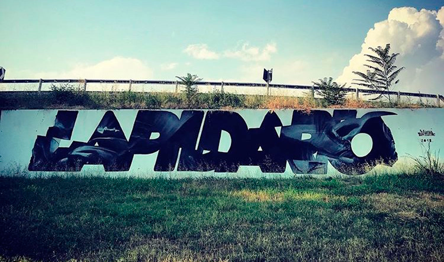 ''Lapidario'' Quarzo e spray su muro 3 x 15 m Milano Autostrada A7 2018