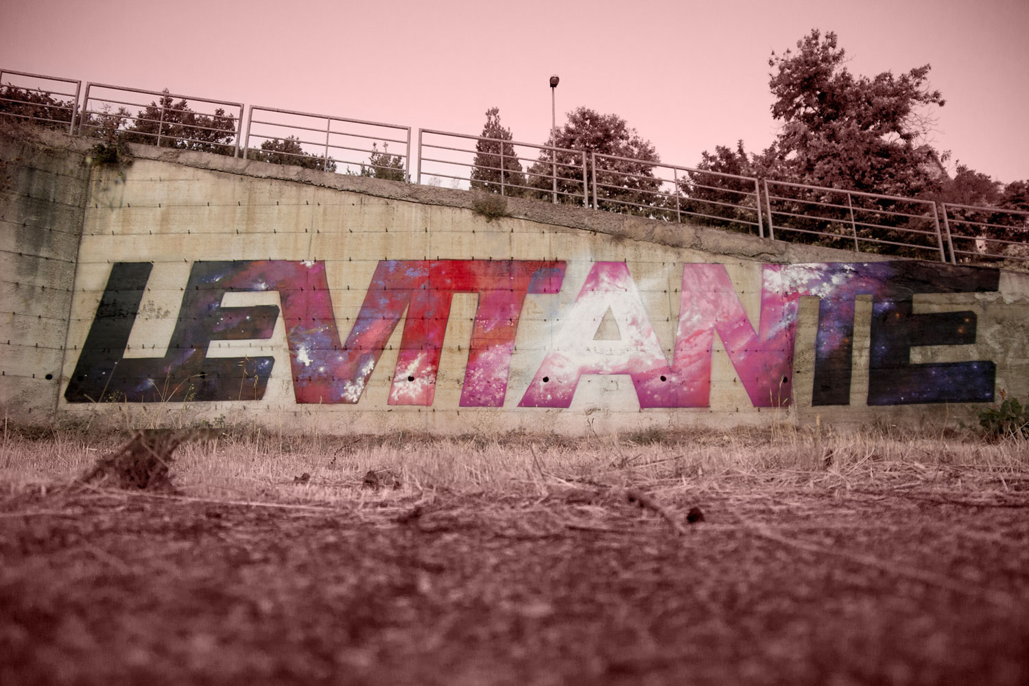 ''Levitante'' Spray sur le mur 3x20 m - Santu Lussurgiu 2017
