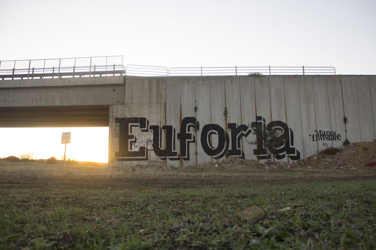 ''Euforia'' Quartz peindre sur le mur 4 x 16 m Oristano 2015