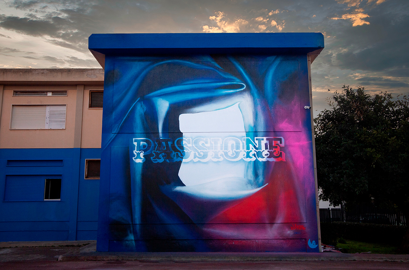 ''PASSIONE'' Quartz and spray on wall 56 mq Quartucciu 2022