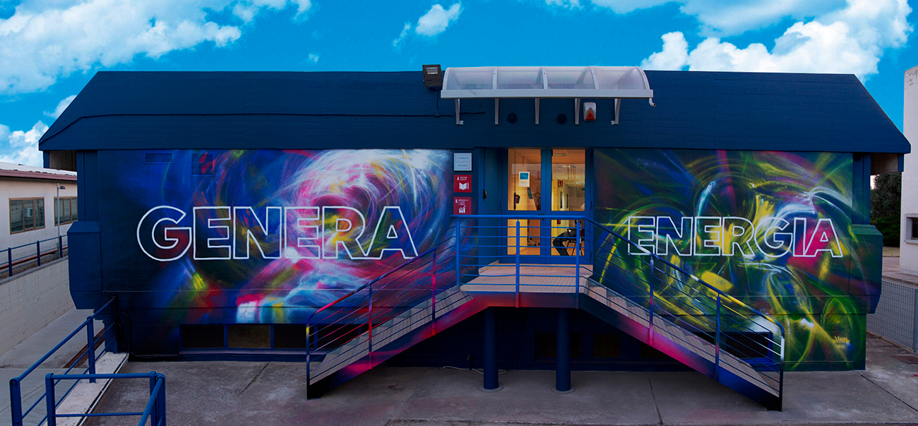 ''Genera Energia'' Vernis et peinture en aérosol sur mur, porte et main courante 30 mq CAO Quartucciu 2022